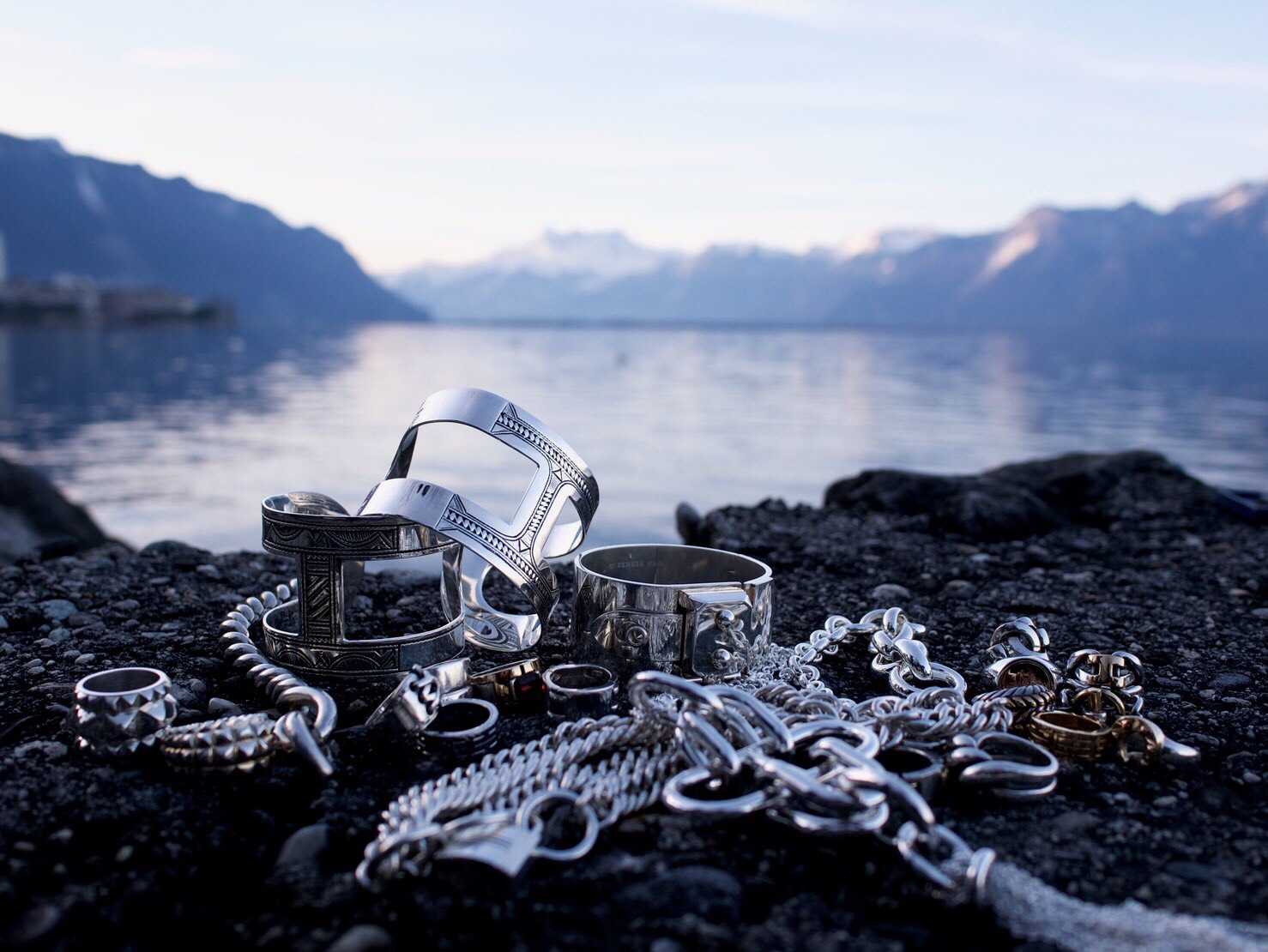 VINTAGE JEWELRY MARKET by The Fabulous Sounds Outfitters | South